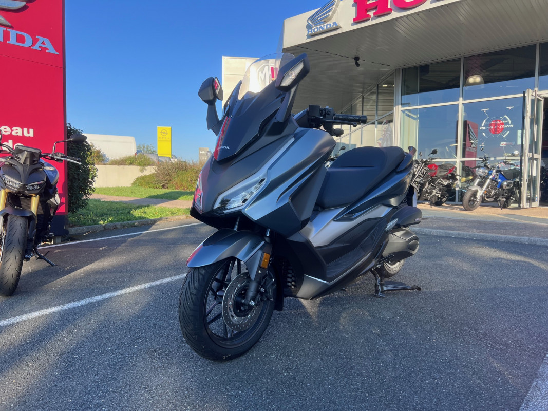 HONDA NSS350 FORZA NOUVEAU MONDE  PUILBOREAU 