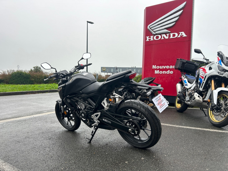 CB 125 R - PUILBOREAU