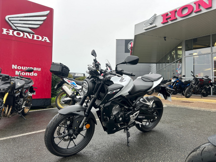 CB 125 R - PUILBOREAU