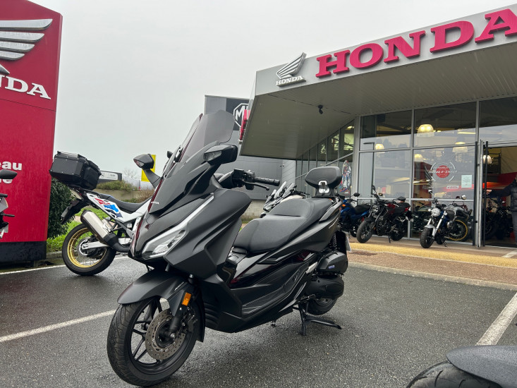 HONDA FORZA 125 - PUILBOREAU