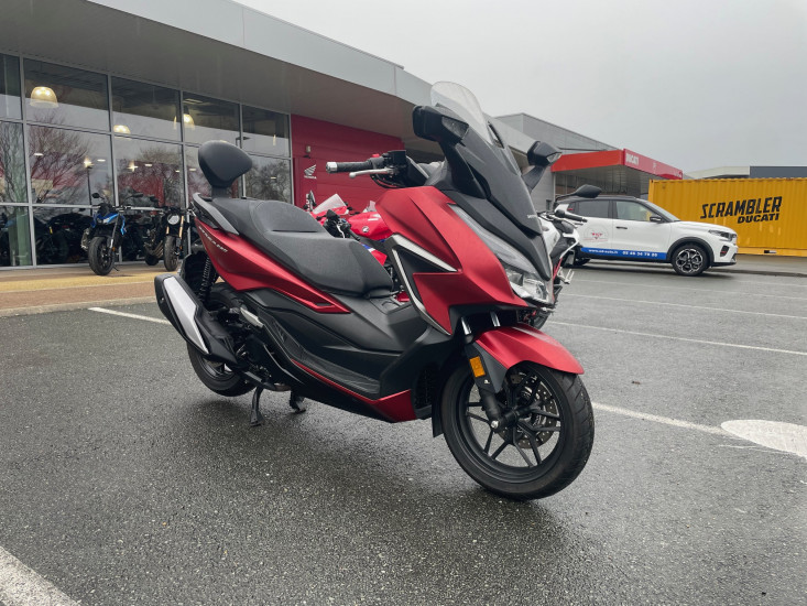 HONDA FORZA 350 - PUILBOREAU