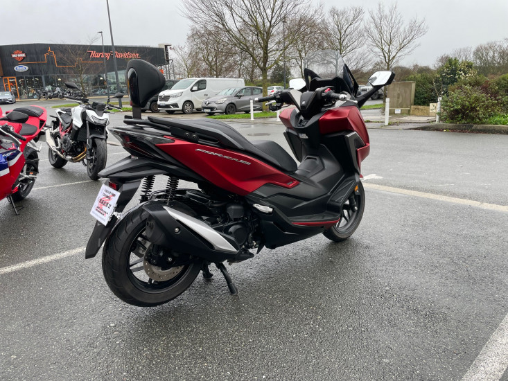 HONDA FORZA 350 - PUILBOREAU