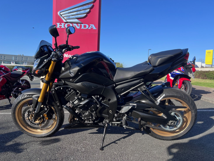 YAMAHA FZ8 - PUILBOREAU